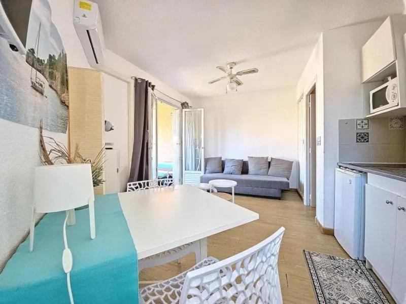 Appartement Avec Terrasse Vue Mer Expo Sud Ensoleillee Toute L'Annee, Parking, Menage Fin De Sejour, Linge De Lit Et Serviettes De Bain Inclus, Commerces,Plages Et Port A Pied Bandol Exterior photo